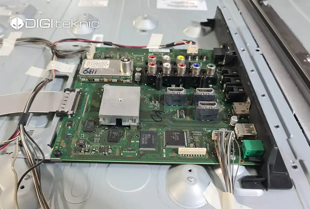 تعمیر تلویزیون سونی KDL-40EX500 2 مشکلات رایج در تلویزیون سونی KDL-40EX500