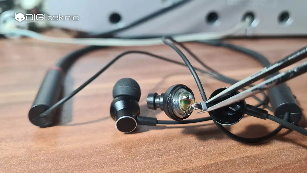 تعمیر هدفون‌های توگوشی