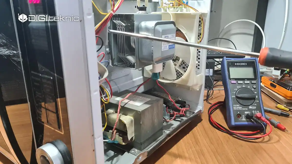 تخصص دیجی تکنیک در تعمیر ماکروفر Feller در تهران