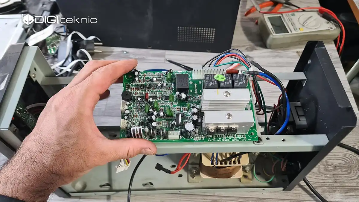 مرکز تعمیرات انواع یو پی اس UPS