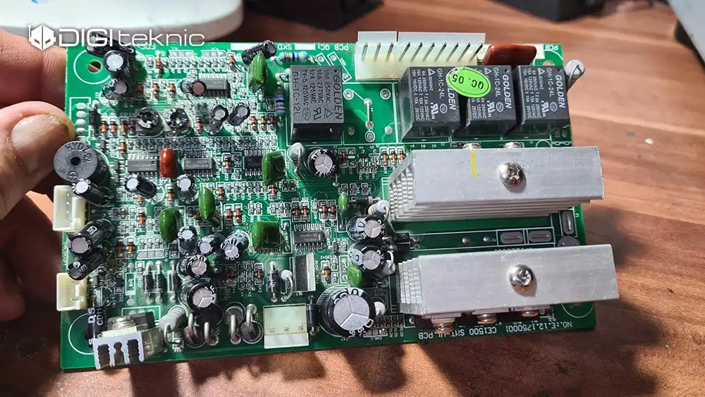 چرا یو پی اس مرتب بوق می‌زند