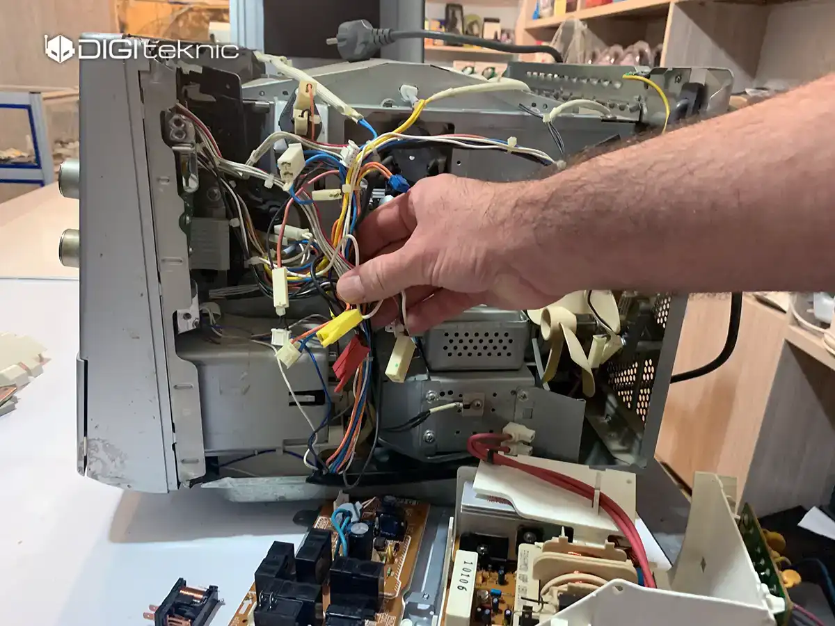 عیب یابی مایکروفر پاناسونیک